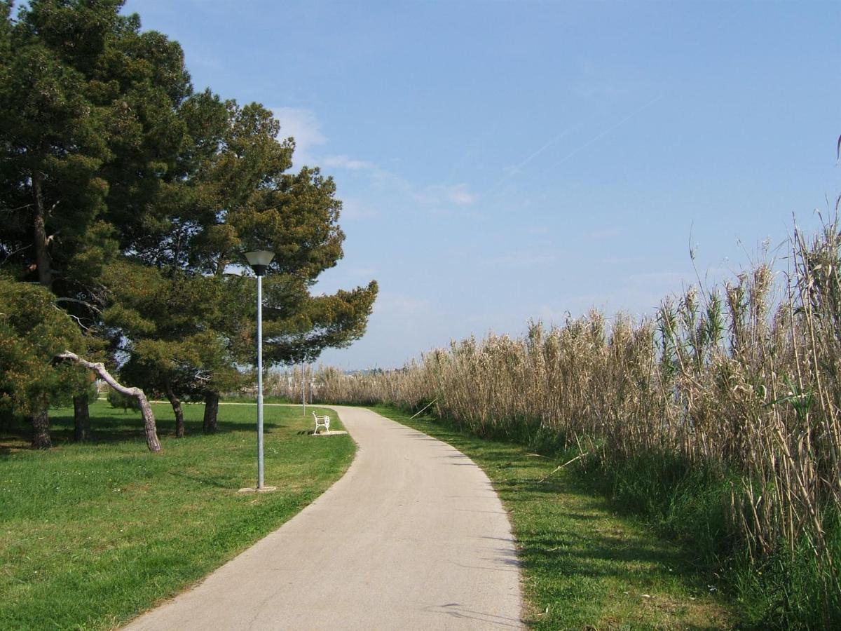 Gianna A4+2 Apartman Novigrad Istria Kültér fotó